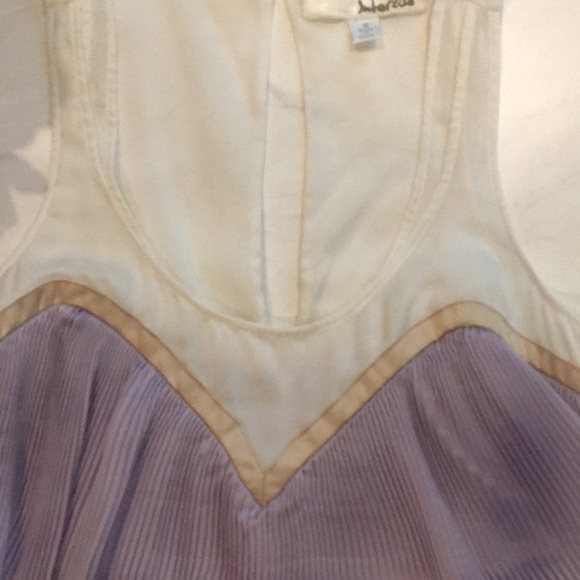 Beautiful layered top - Picture 4 of 4